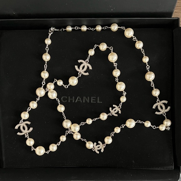 CHANEL Jewelry - CHANEL Pearl and Silver Logo Necklace